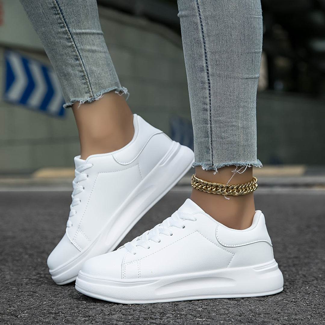 Vita syntetiske stofsneakers til kvinder