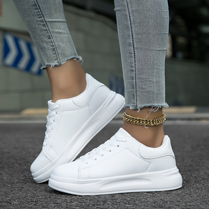 Vita syntetiske stofsneakers til kvinder