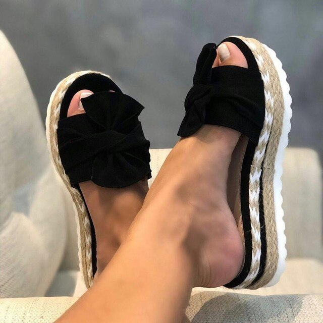 Emma - Moderiktiga designersandaler