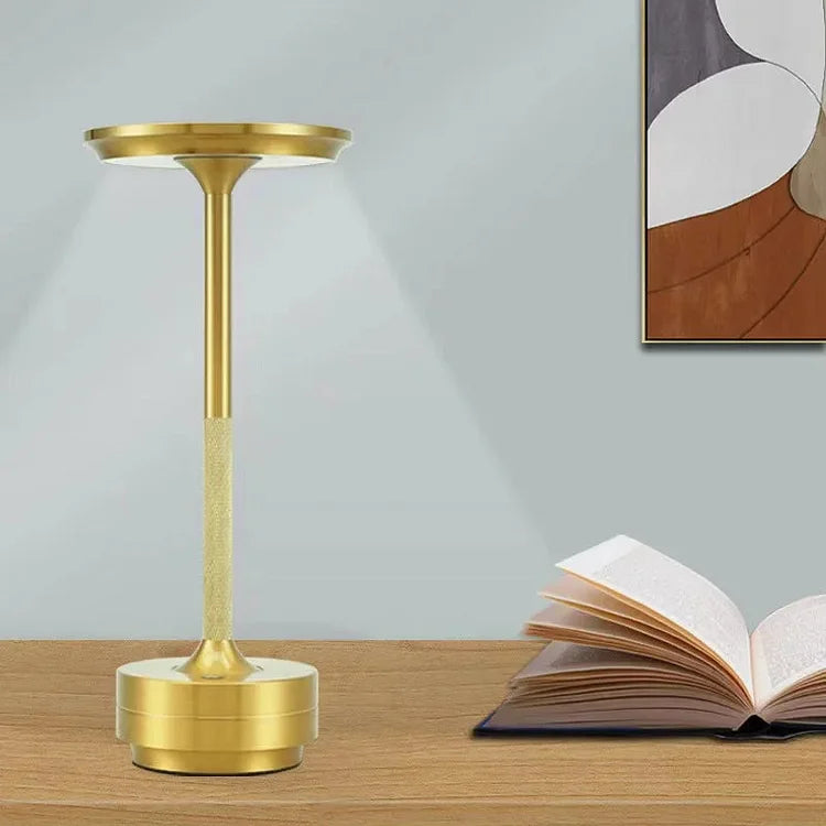 Trådlös och dimbar LED-bordslampa med elegant design