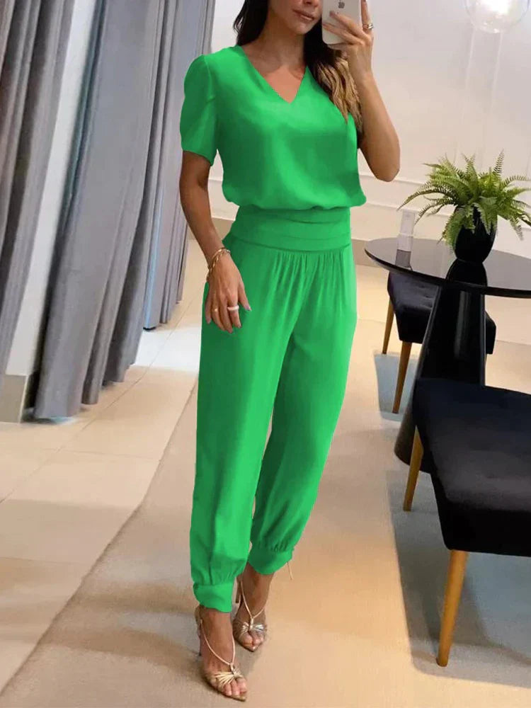 Elegant todelt sæt til kvinder med moderne stil
