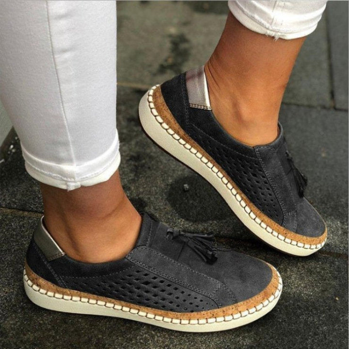 Andningsbara slip-on skor för kvinnor, idealiska för vardagsbruk