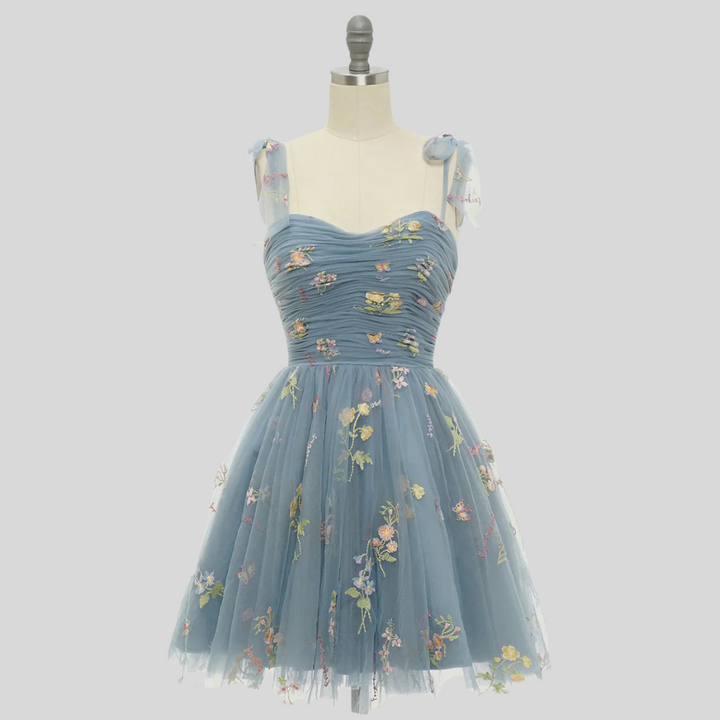 Elegant brodert tyllbalkjole