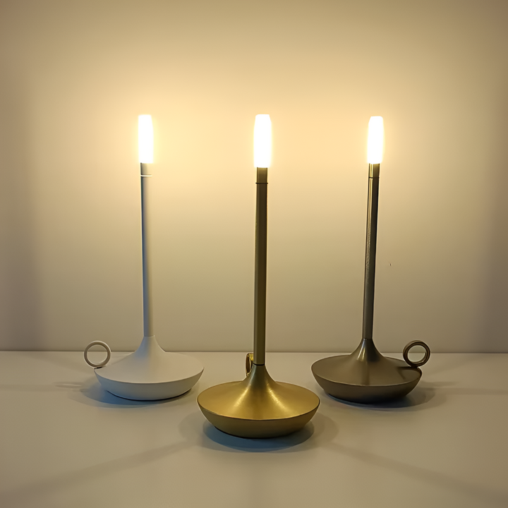 Genopladelig bordlampe med lys