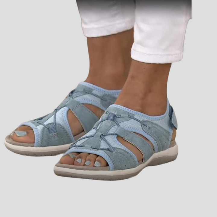 Kvinners sandaler med stropper