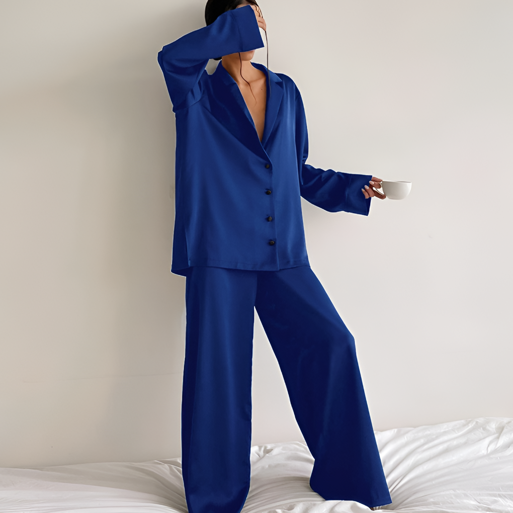 Damset i satin med loungeksyntetiskt tyg