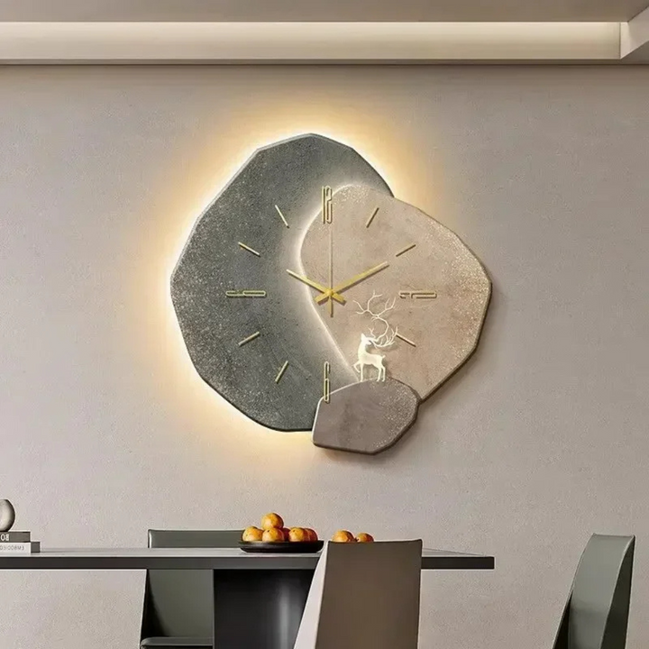 Modern minimalistisk väggklocka med ljus
