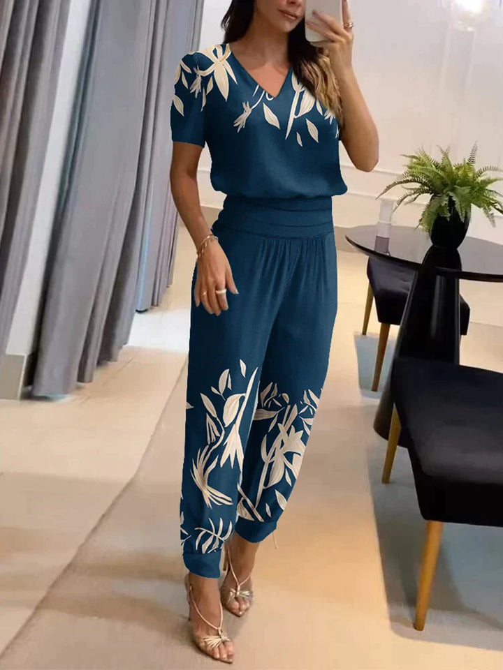 Elegant todelt sæt til kvinder med moderne stil