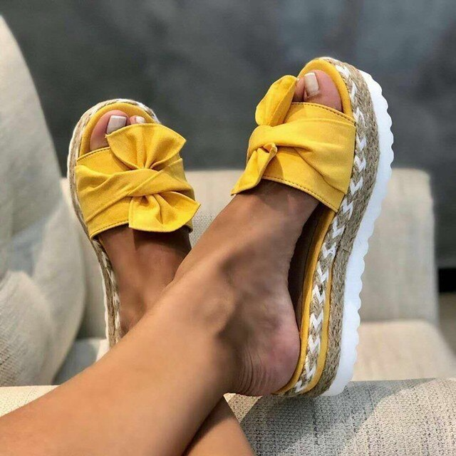 Emma - Moderiktiga designersandaler