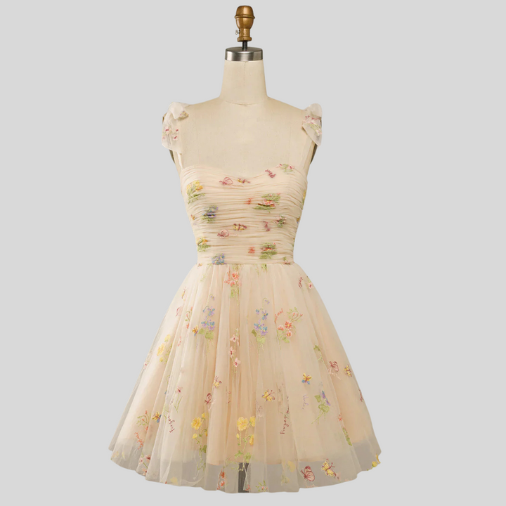 Elegant brodert tyllbalkjole