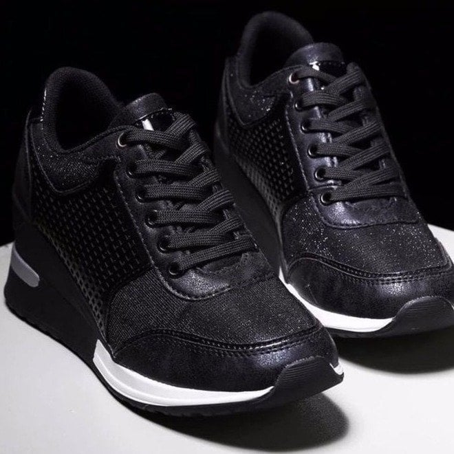 Stilrene sneakers med kilehæl til damer