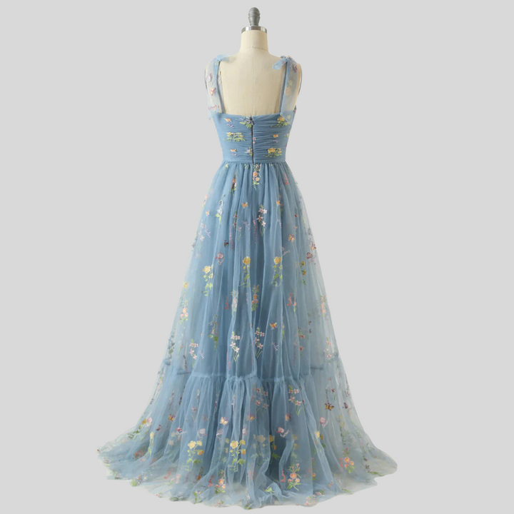 Elegant brodert tyllbalkjole
