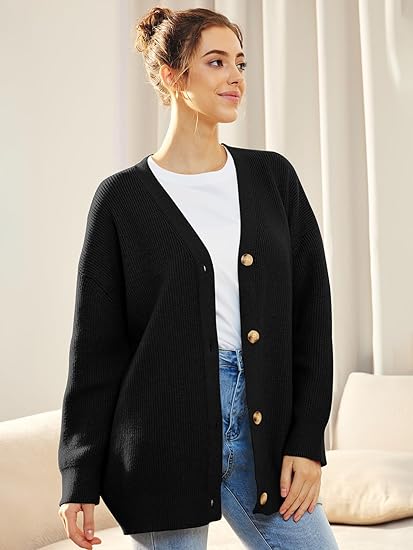 Overdimensjonert V-hals cardigan med knappestenging
