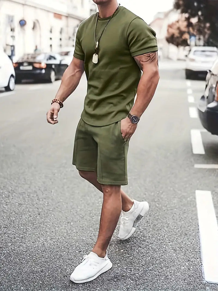 Oversized set med enfärgad T-shirt och shorts för män