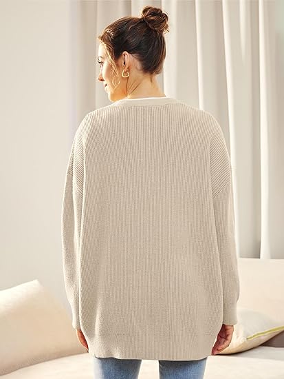 Overdimensjonert V-hals cardigan med knappestenging