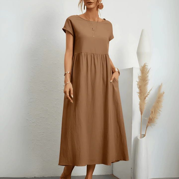 Damklänning i vintage-mjukt tyg och lätt sommarväv, maxi