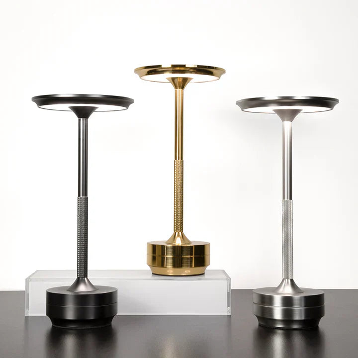 Trådlös och dimbar LED-bordslampa med elegant design
