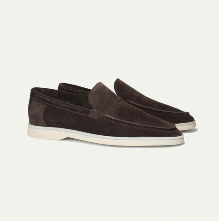 Lyxiga handgjorda loafers i mocka för herrar – tidlös elegans och komfort