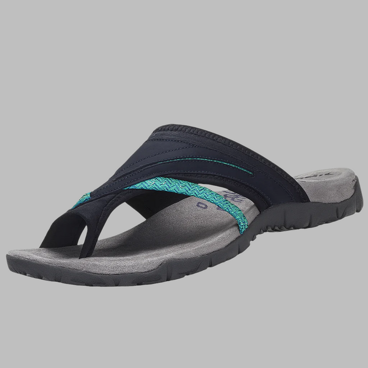 Komfortable sandaler med kryssede remmer