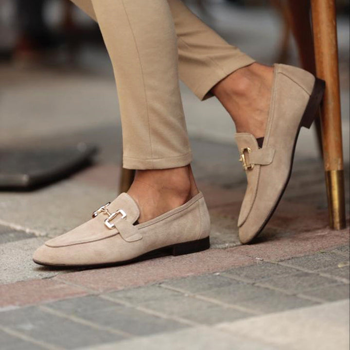 Elegante herreloafers i børstet stoff med horsebit-detalj
