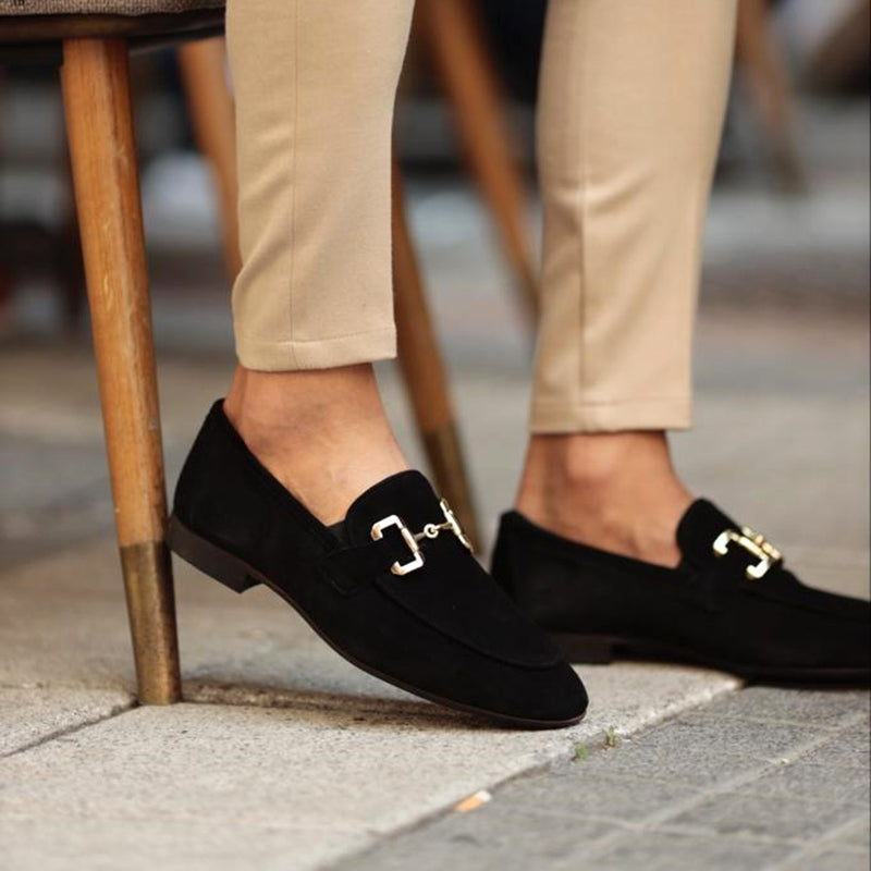 Elegante herreloafers i børstet stoff med horsebit-detalj