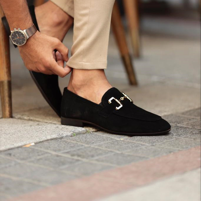 Elegante herreloafers i børstet stoff med horsebit-detalj
