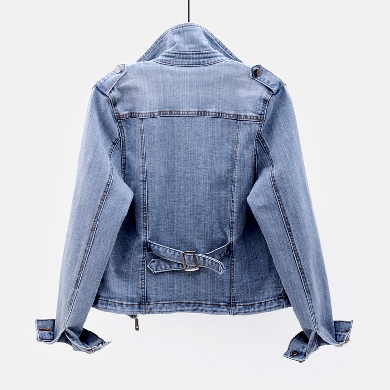 Klassisk denimjacka för kvinnor – perfekt för övergångssäsonger