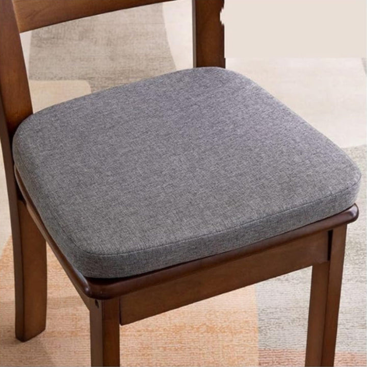 Ergonomisk siddepude i blødt stof med svamp