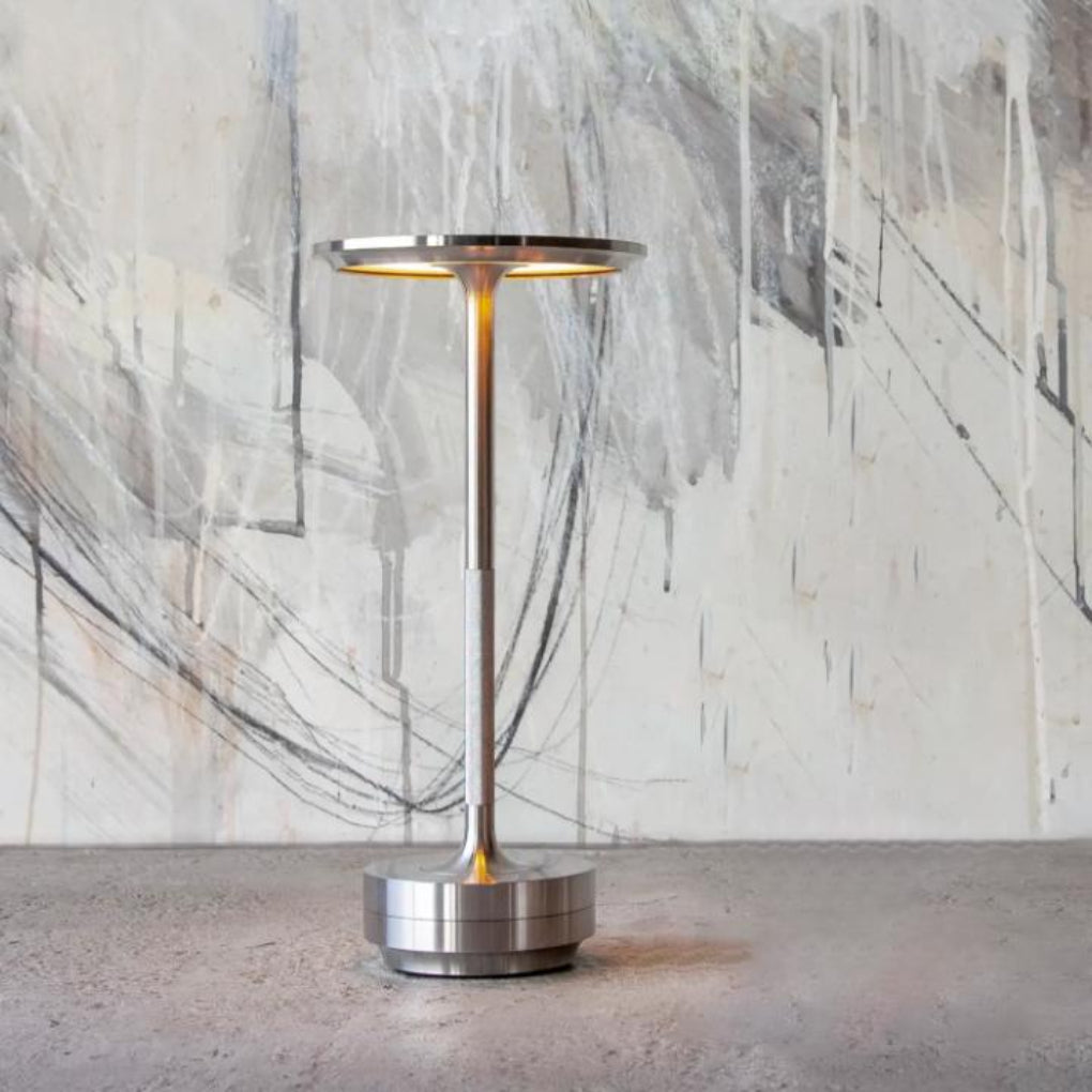 Bærbar trådløs bordlampe