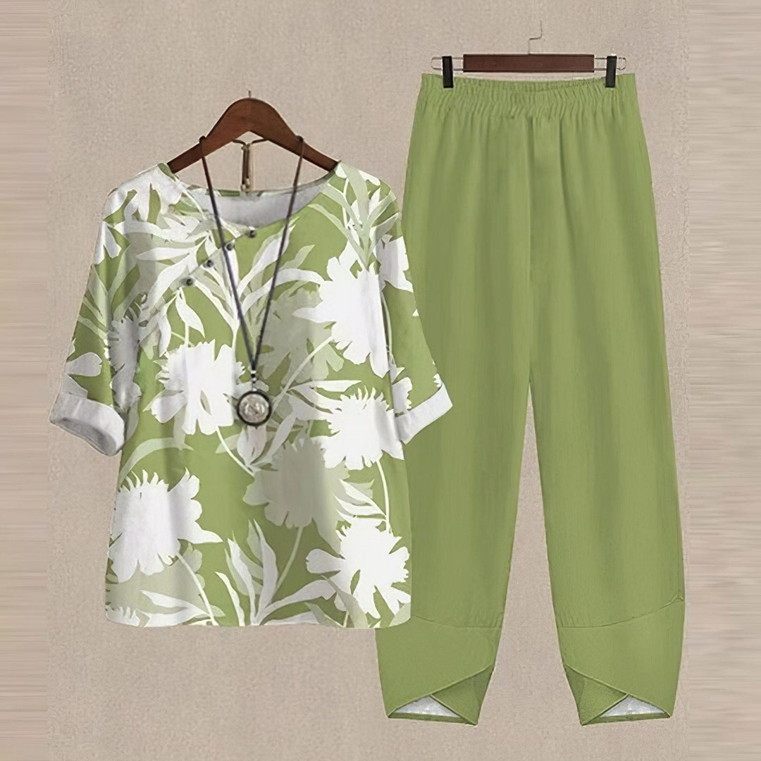 Perfekt bekvämt elegant blommigt 2-delat set