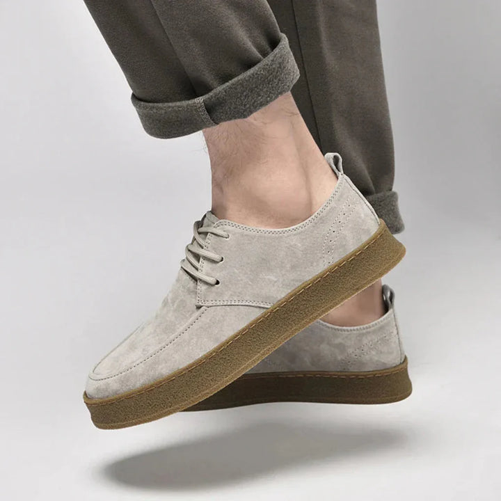 Herrsneakers i mocka – snygga och mångsidiga