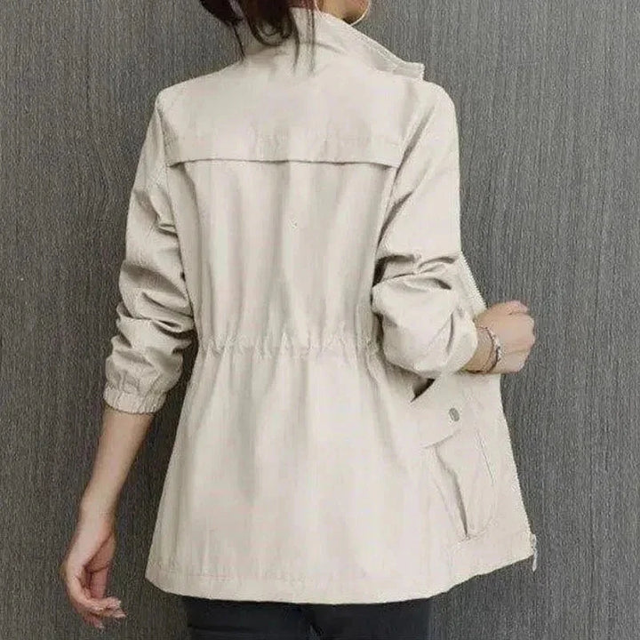 Kort trenchcoat med justerbar midja för kvinnor
