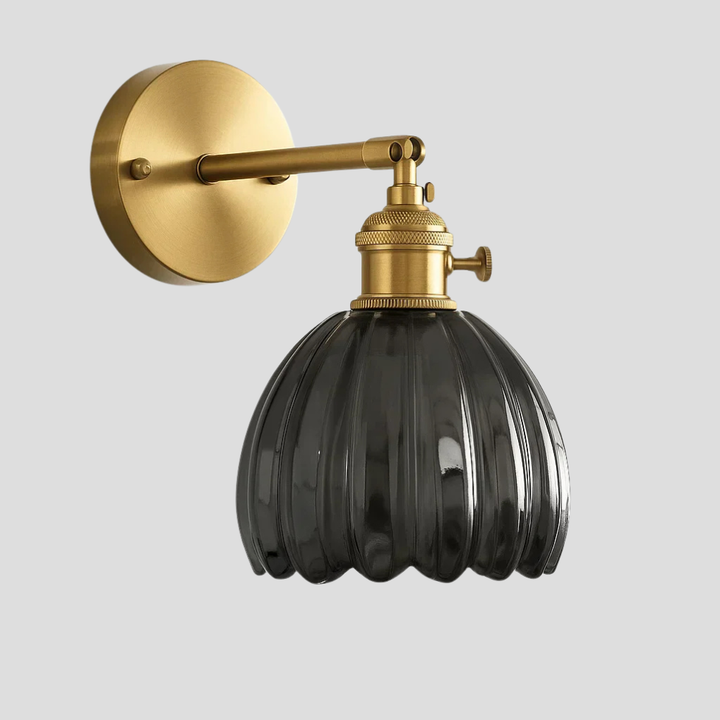 Retro vägglampa – Glastulpandesign för elegant belysning