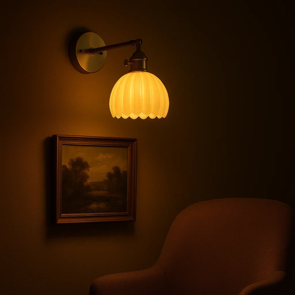 Retro vägglampa – Glastulpandesign för elegant belysning