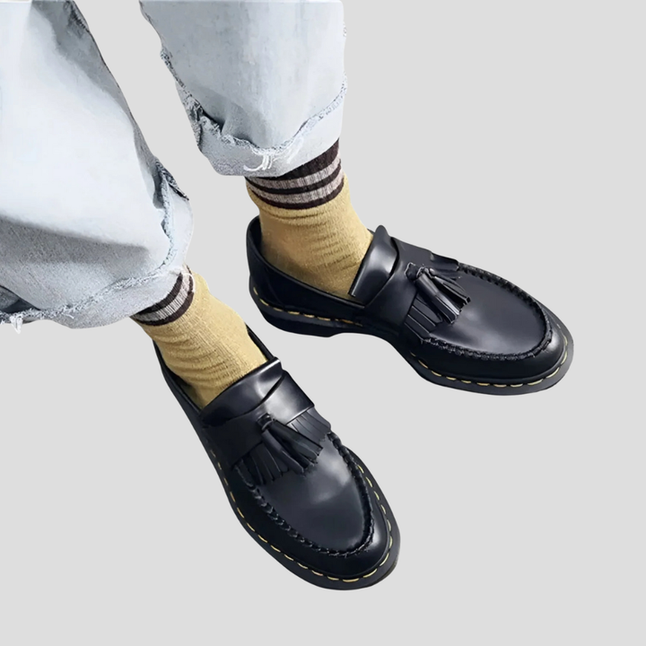 Klassiska loafers med tofsar