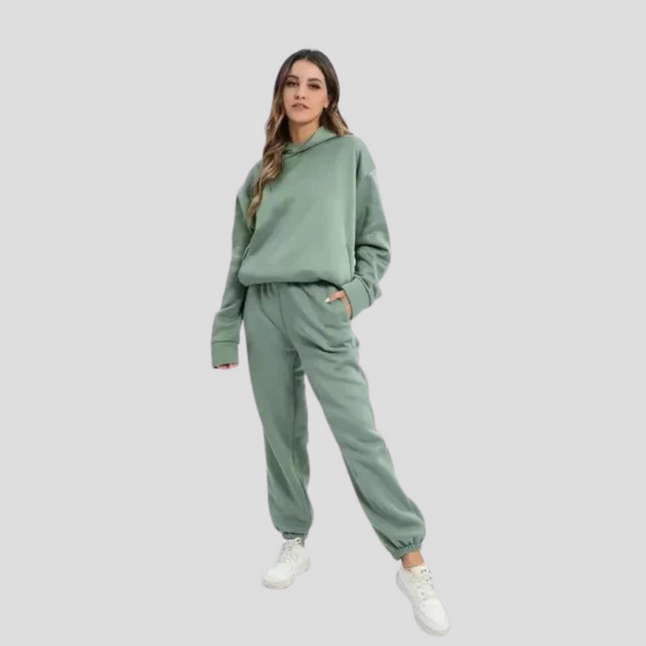 Joggedress med hettegenser og joggebukser