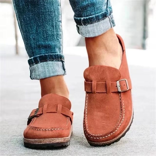 Loafers i børstet stoff for damer i tidløs Old Money-stil
