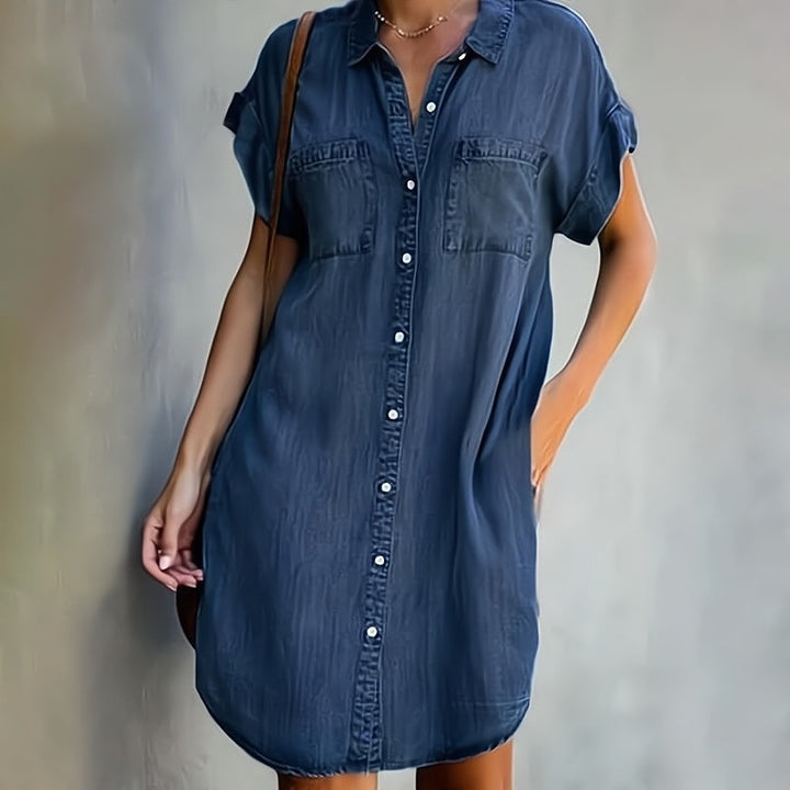 Klassisk denimklänning för avslappnade dagar
