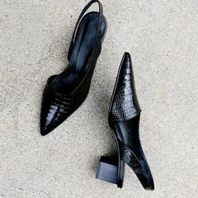 Elegante ortopædiske pumps med krokodillepræget design