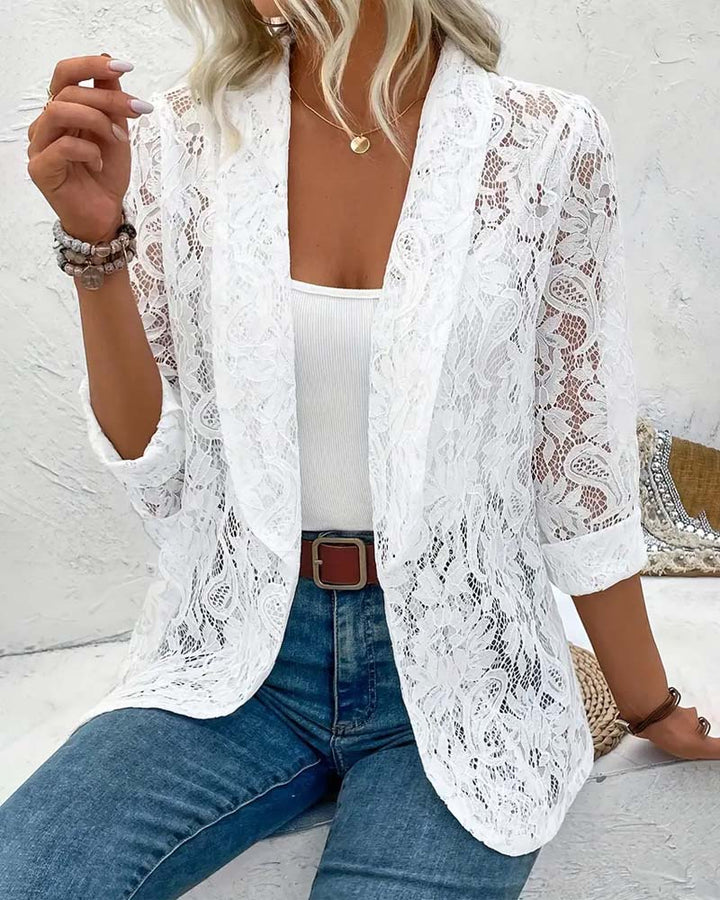 Elegant kavaj med spetskant