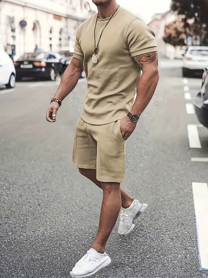 Oversized set med enfärgad T-shirt och shorts för män