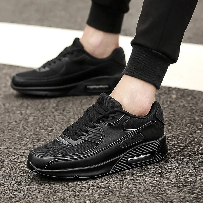 Hvite syntetiske tekstilsneakers med høy såle for menn