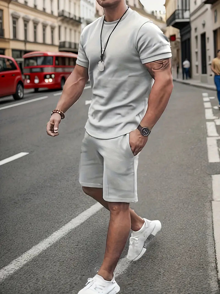 Oversized set med enfärgad T-shirt och shorts för män