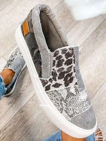Lette espadriller til kvinder med sommerlig elegance