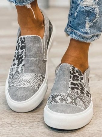 Lette espadriller til kvinder med sommerlig elegance