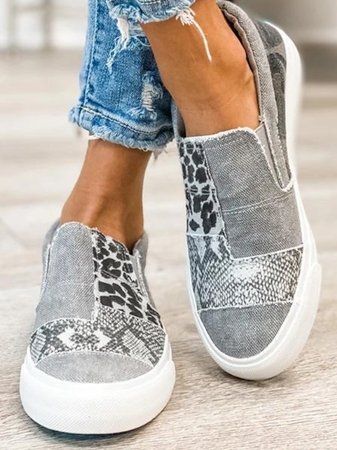 Lette espadriller til kvinder med sommerlig elegance