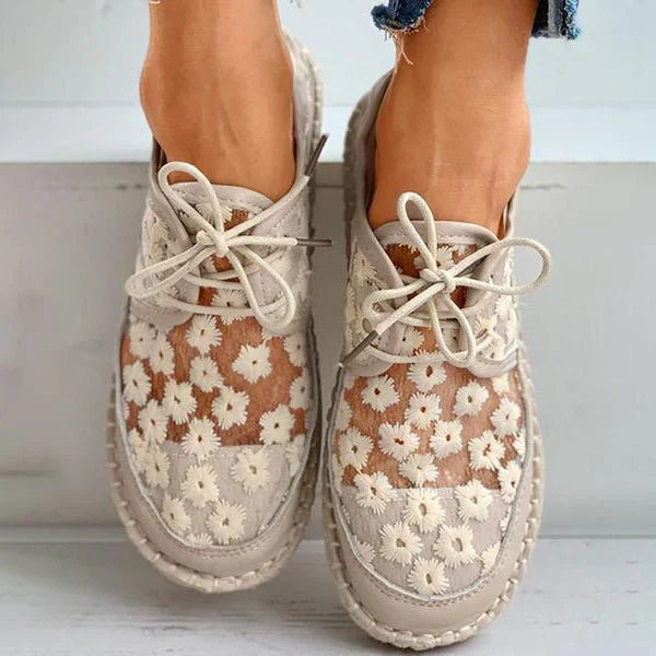 Ortopediska broderade sneakers för kvinnor
