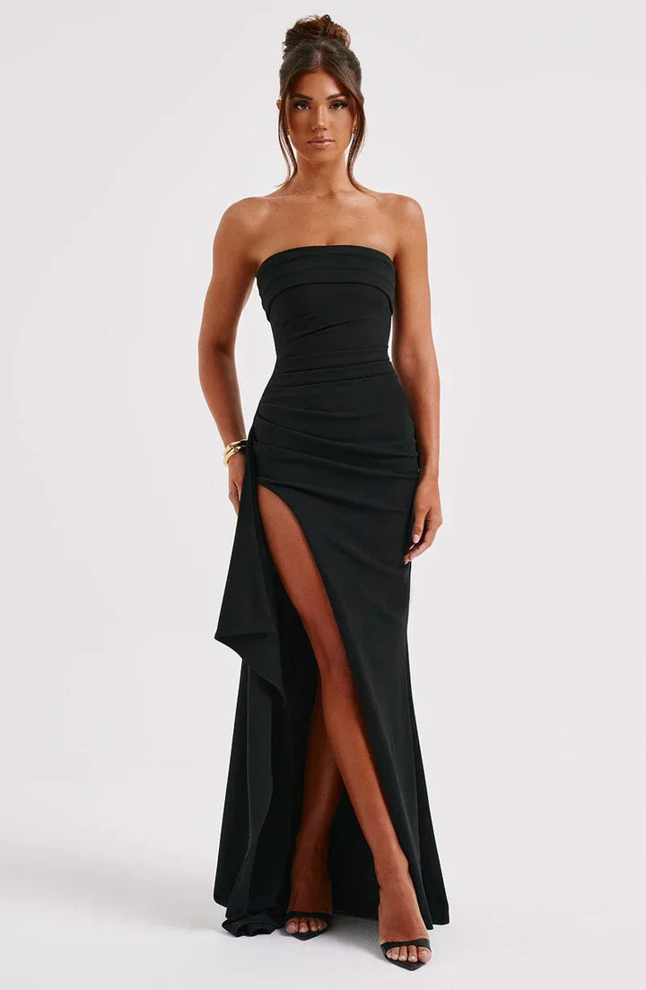 Elegant Off-Shoulder Maxiklänning med Twist