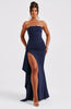 Elegant Off-Shoulder Maxiklänning med Twist