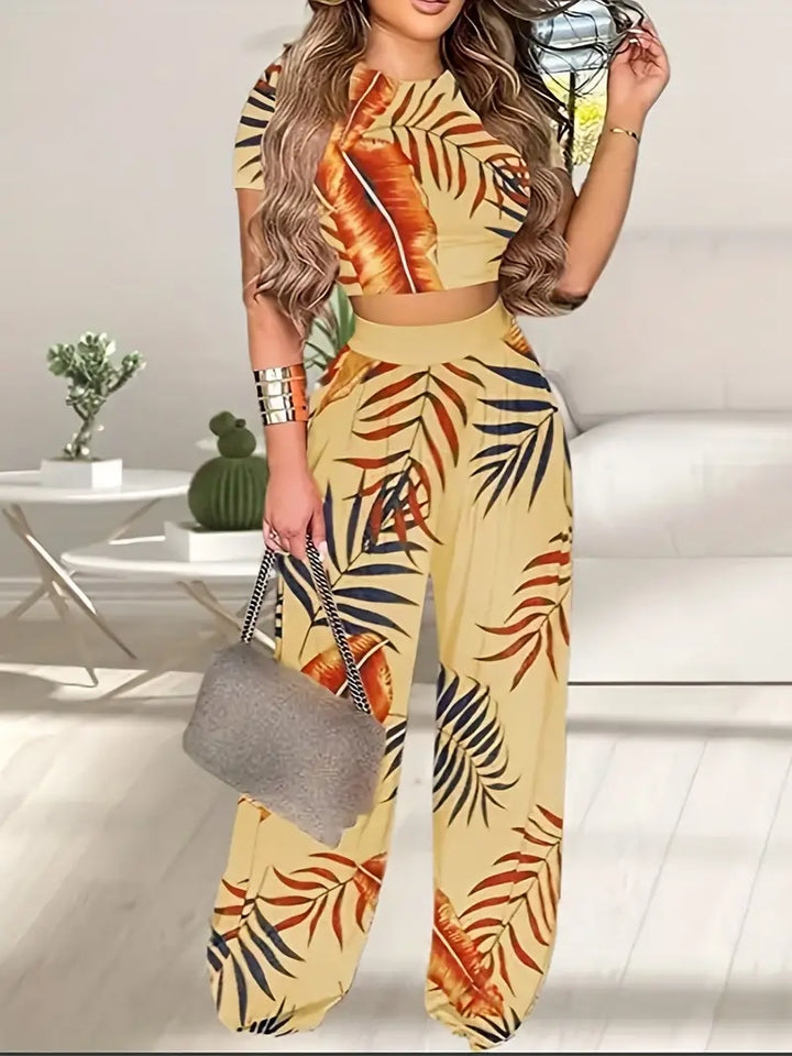 Chara -Boho bliss Cropped T-shirt med blommigt tryck och byxor med vida ben
